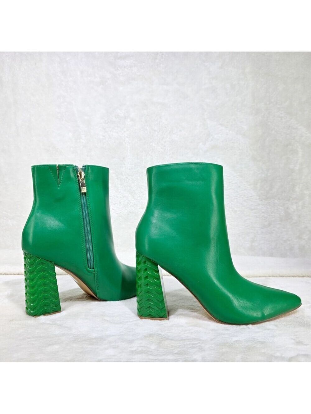NIB Florida Green Textured Block Heel Side Zip Ankle Boots